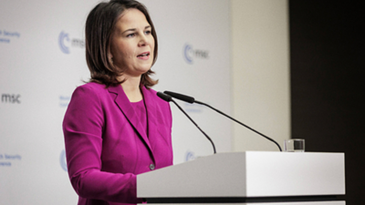 Глава МИД Германии нацелилась на пост канцлера - СМИ