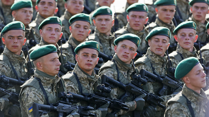 Это не их война: Простые украинцы не хотят биться до конца - эксперт