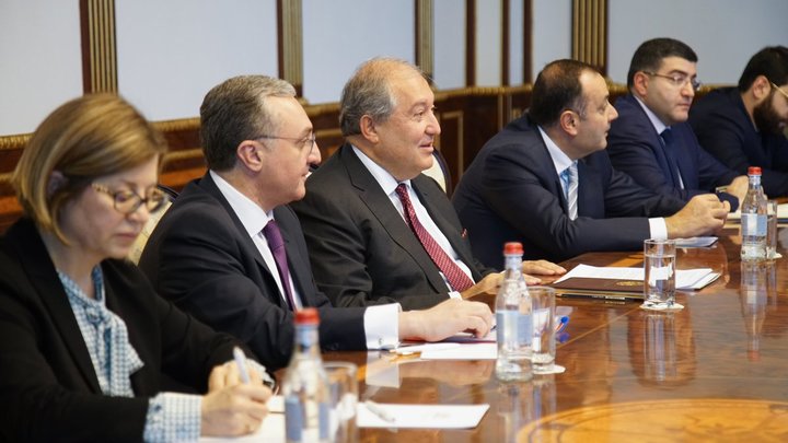 Президент Армении подал в отставку. Названа причина решения
