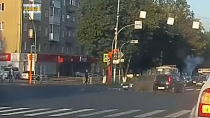 Маленькая девочка пострадала в лобовом ДТП в Кемерове