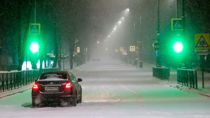 Новосибирские водители назвали самые опасные светофоры в городе