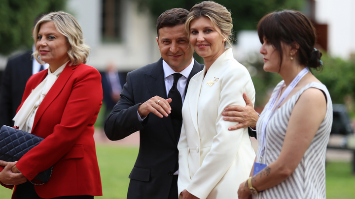 Образ Зеленского безнадежно протух — Захарова