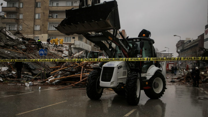 Вашингтонская волна накрыла турецкий курорт: Конспирологи всего мира гадают над страшными кадрами