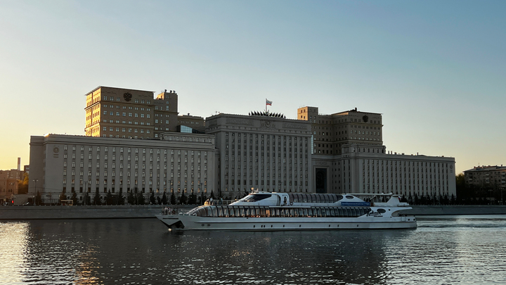 Понятие чести сгнило на помойке: Баранец заявил о коррупционно-воровской лихорадке в России