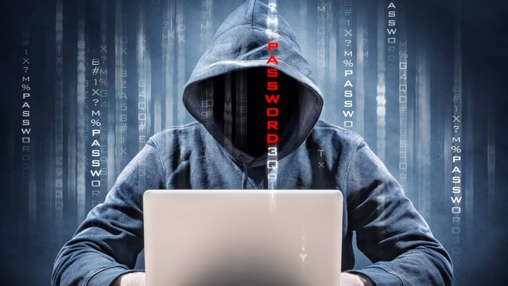 Спецоперация русских хакеров: Положили всю Украину по американской схеме. Истерика на весь мир