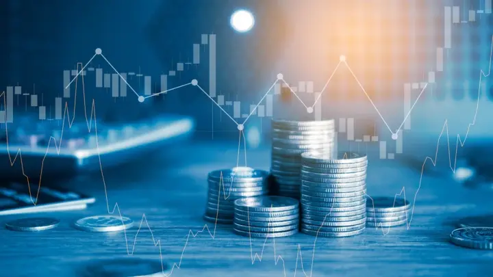 Страна-бензоколонка: Пронько рассказал о причинах проблем экономики России