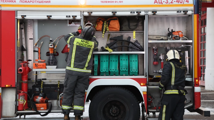 В Шуе, где сегодня отразили атаку БПЛА, загорелась казарма - источник