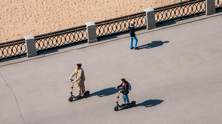В Совфеде предложили увеличить штрафы для самокатчиков: Заплатить придётся в 10 раз больше