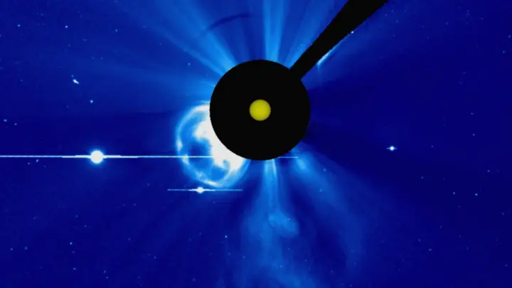 На обратной стороне Солнца произошёл очень крупный двойной взрыв