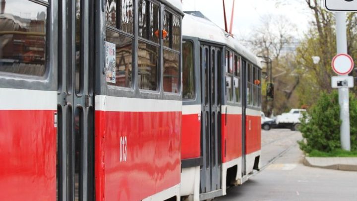 В Краснодаре из-за аварии на электросетях встали трамваи, троллейбусы. Не работают светофоры