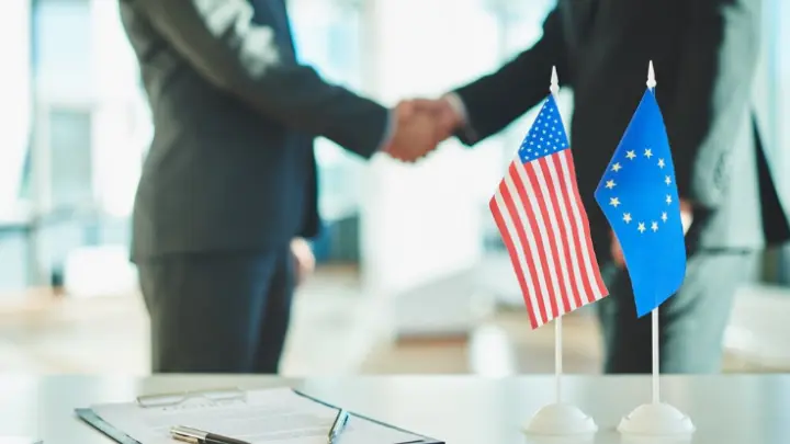 В этом направлении мы и будем двигаться: Экс-генерал США заявил о готовности Америки присоединится к европейским санкциям против России