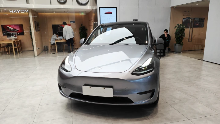На компанию Tesla подали в суд родственники погибшей в ДТП семьи
