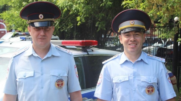 Задыхающегося малыша спасли полицейские из Кузбасса