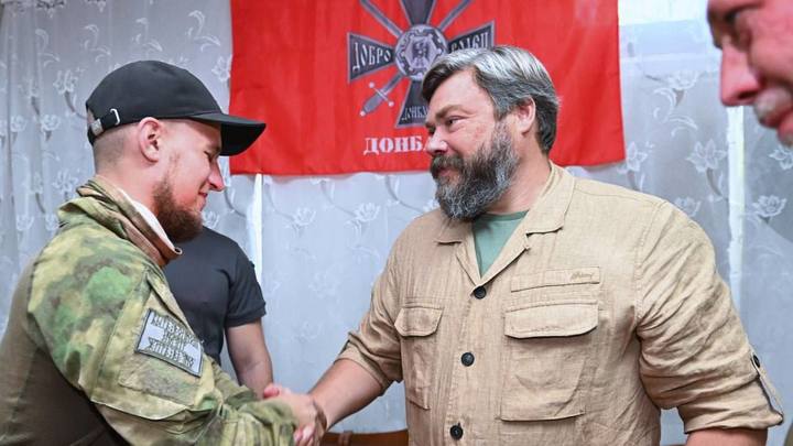 Спасибо, мужики. Возвращайтесь с Победой! Воинам-добровольцам вручили Цареградские кресты за Бахмут