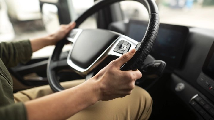 Венгрия объявила о депортации задержанных с валютой и золотом украинцев