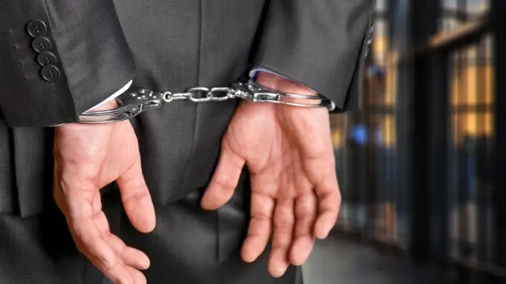 Силовики пришли и в Газпром нефть: Дело топ-менеджера