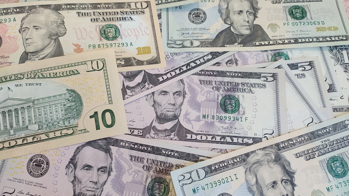 В Темрюке из машины дальнобойщика украли сумку с 12 млн рублей – Соцсети