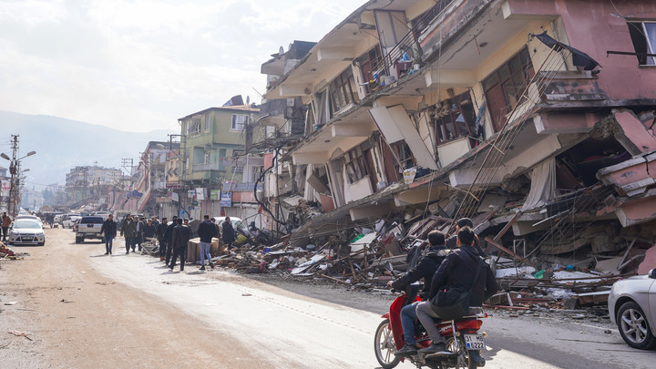 Землетрясение в Турции: Количество жертв увеличилось до 12 391