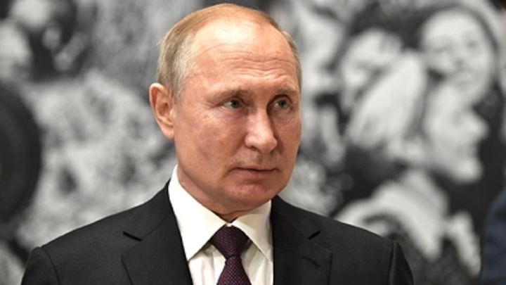 Путин некоторые вещи делает совершенно правильно: Писатель Быков неожиданно поставил президента в пример