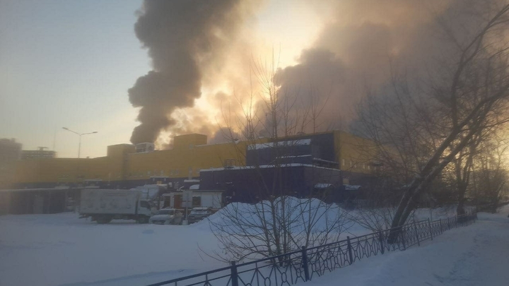 Крупный пожар на лакокрасочном производстве произошел в Нижегородской области