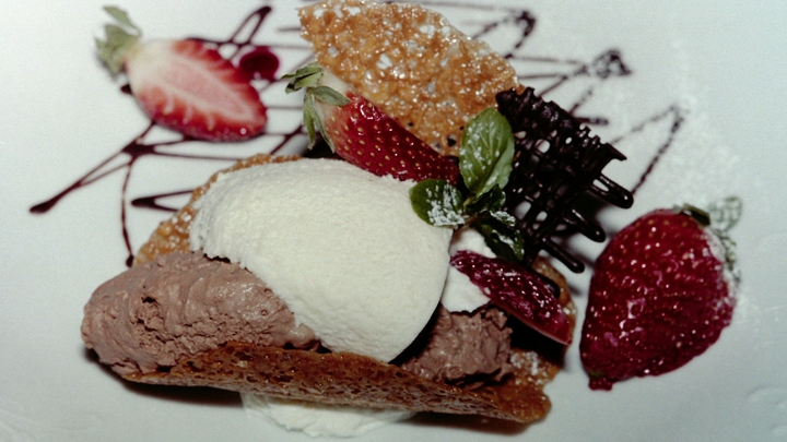 Мороженое в жару: Когда от лакомства следует отказаться - советы врача