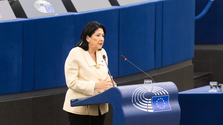 Конституция растоптана: Саломе Зурабишвили рискнула узурпировать власть в Грузии