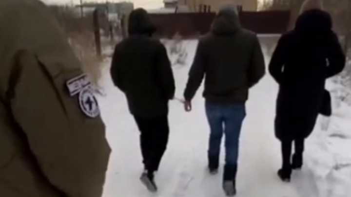 Работали на таджика: дружина Челябинска помогла Наркоконтролю поймать закладчиков
