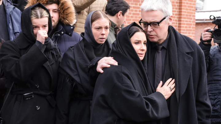 Похороны дедушки. Сын в реанимации: В семье Стриженова новая беда