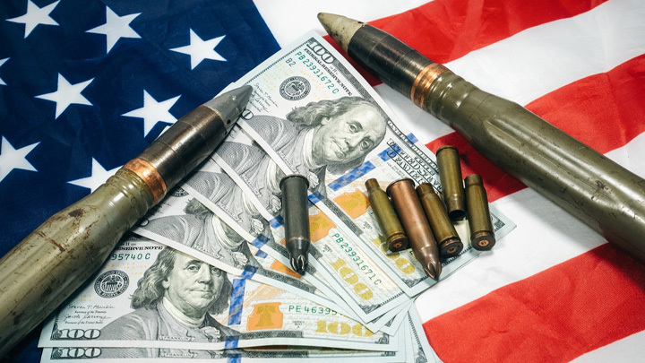 Траты США на оружие для Украины вернут русские олигархи: СВО приносит прибыль Западу