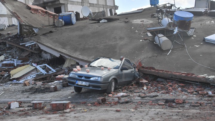 Сильное землетрясение произошло 4 апреля в Китае