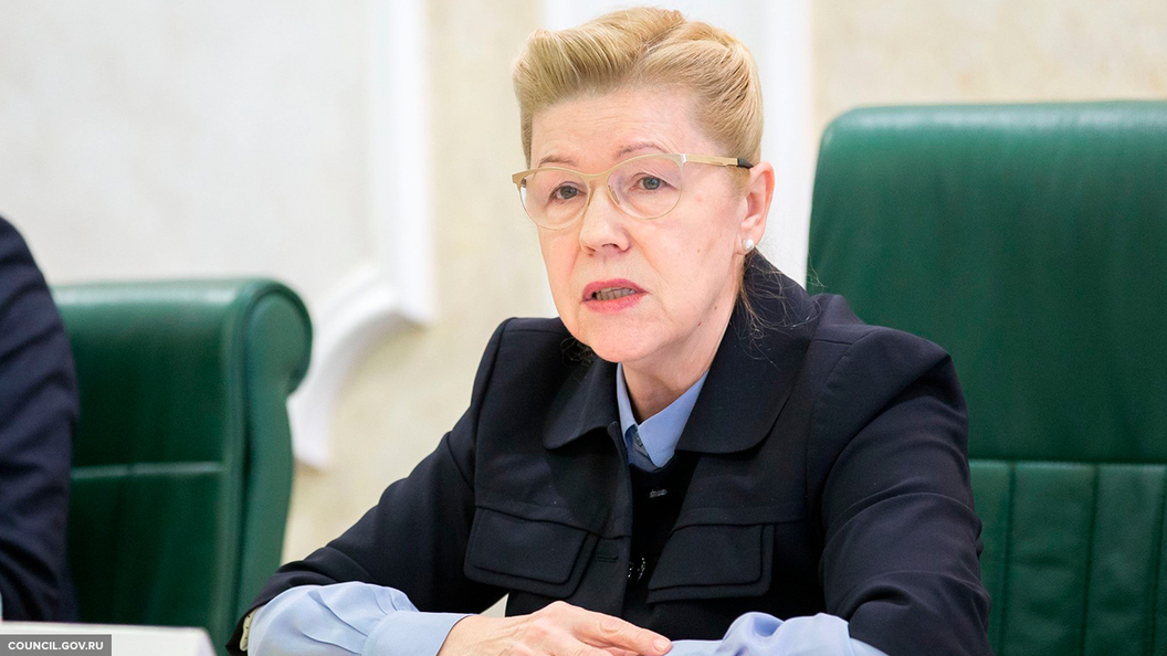Елена Мизулина призвала менять систему, разрушающую кровную семью Елена Мизулина призвала менять систему, разрушающую кровную семью