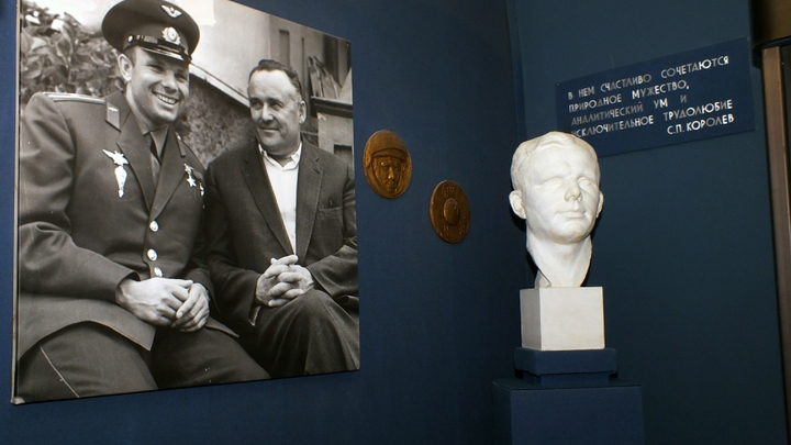 Пытаются лишить победы, Гагарина и истории: Толстой поймал США на оруэлловском двоемыслии