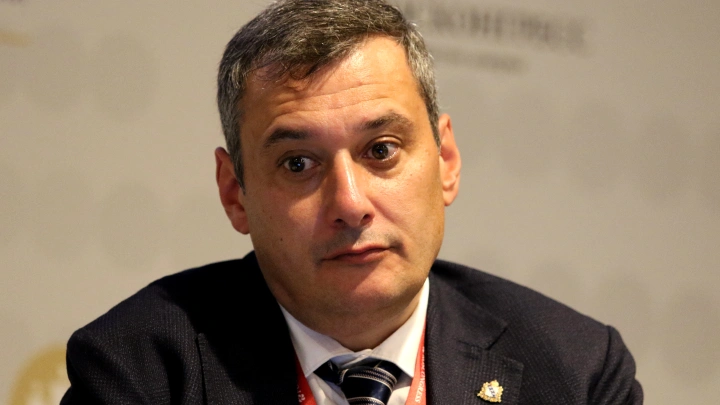 Хинштейн обвинил главу Корпорации развития Курской области Бережного в саботаже и вредительстве