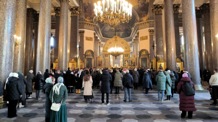 Чудо Покрова Богородицы: что строго запрещено делать, приметы, традиции