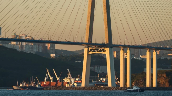 Владимир Путин прибыл из Китая во Владивосток: Примет участие в ВЭФ