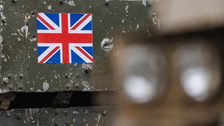 Снова холодная война? США впервые за 17 лет разместили ядерные бомбы в Британии