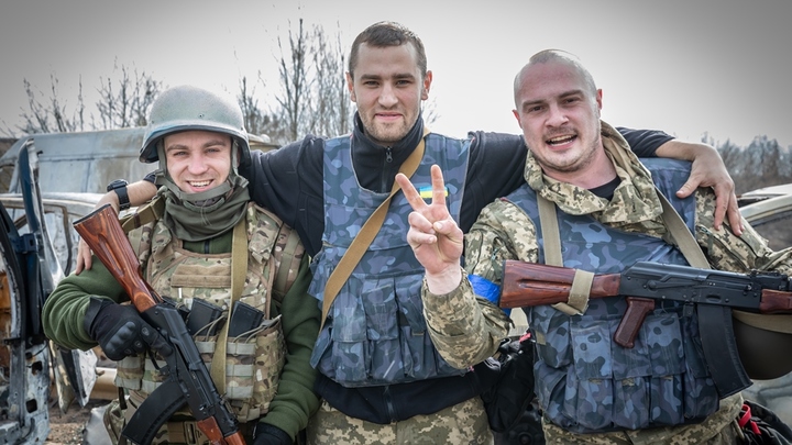 Деньги или расстрел: С желающих эвакуироваться из Харьковской области потребовали доллары