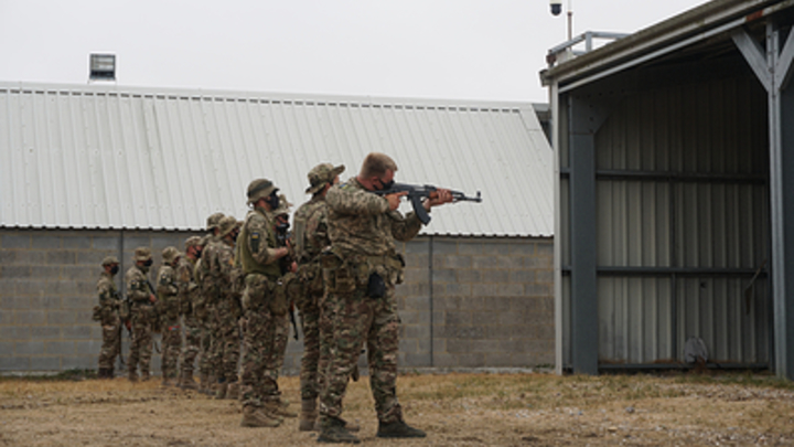 Инструкторы НАТО ведут в атаку бойцов ВСУ – Пушилин