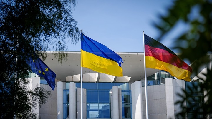 А то в Бундестаг ненароком попадут: Журналист рассказал, какое оружие нужно оставить Украине