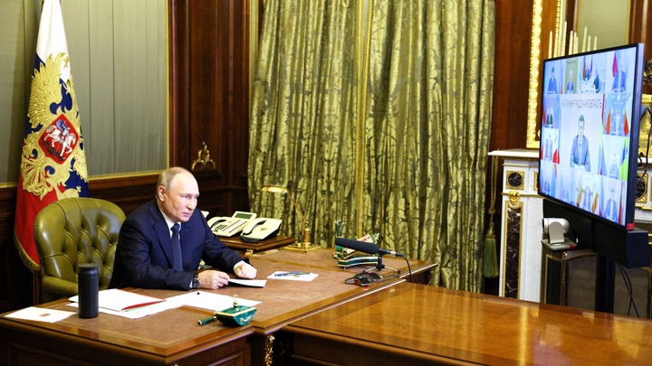 Киев пытается создать бандеровское подполье в России — Путин