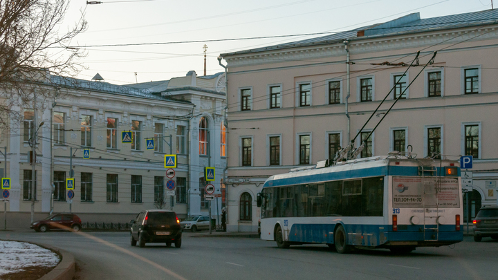 Новогодняя атмосфера в самарском общественном транспорте