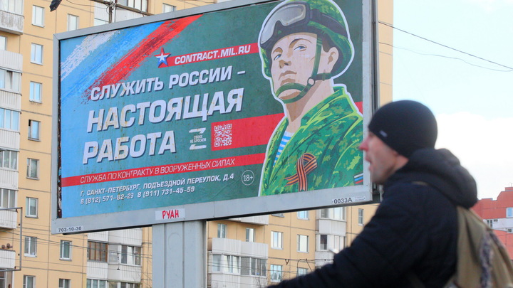 В Перми на набережной открылся мобильный пункт отбора на военную службу по контракту