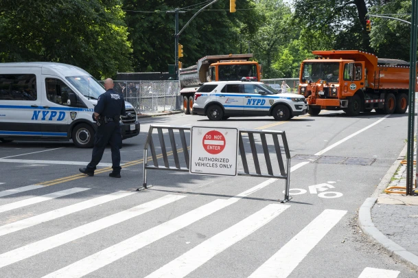 В США полицейские задержали рэперов из России из-за оружия на съёмках клипа