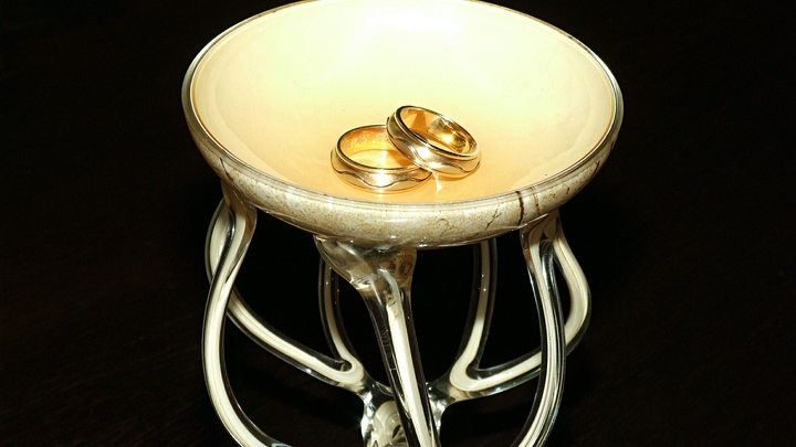 Во Владимире к Дню Петра и Февронии наградят супругов с 70-летним стажем и еще 32 самых крепких пары