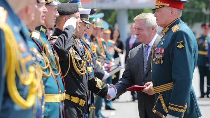 Накануне парада Победы Путин присвоил командующему ЮВО Александру Дворникову  звание генерала армии