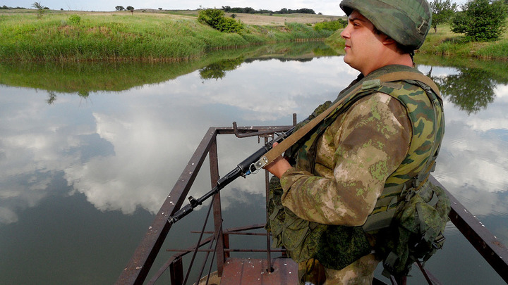 Под снарядами ВСУ бойцы ДНР продолжают думать о мире