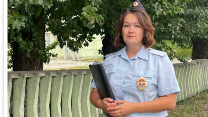 Иногороднего туриста с озера под Челябинском увезла женщина-полицейский