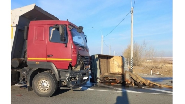 В аварии в большегрузом пострадал водитель УАЗа в Чите