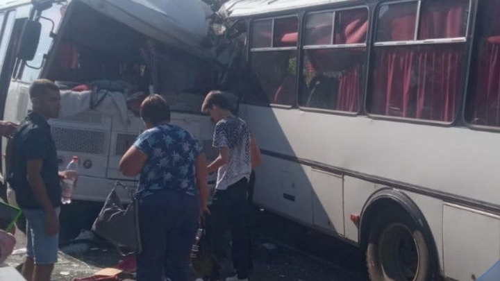 В Туапсинском районе столкнулись два рейсовых автобуса, пострадали семь человек