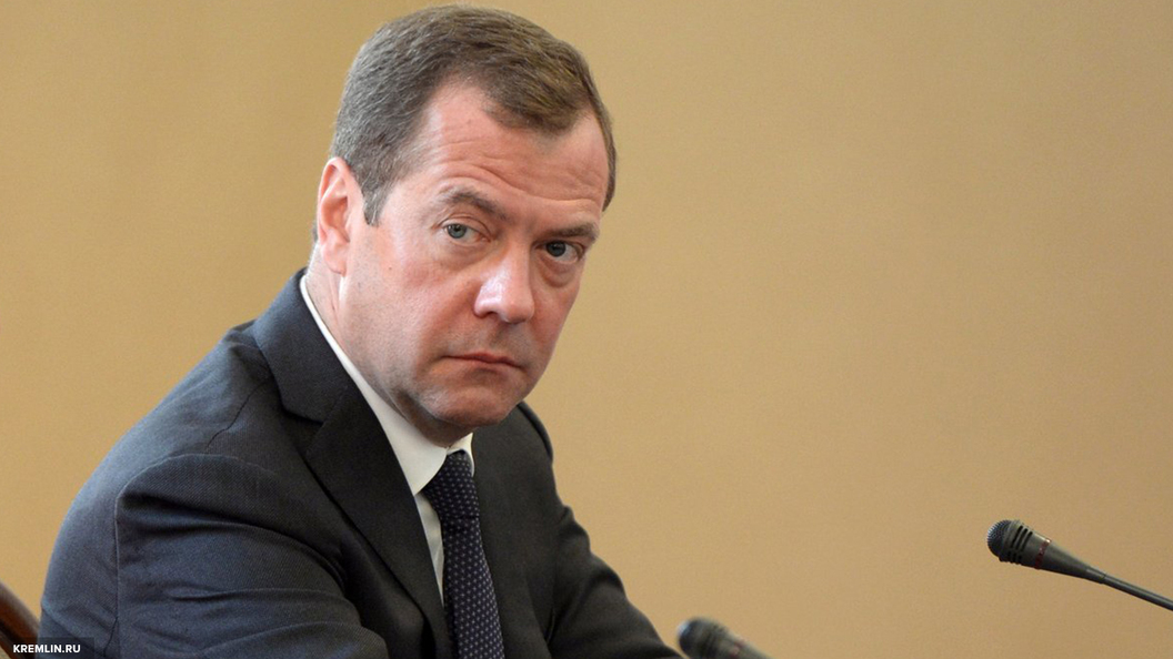 До начала жесткой беседы с депутатами Медведев призвал воздержаться от споров До начала жесткой беседы с депутатами Медведев призвал воздержаться от споров